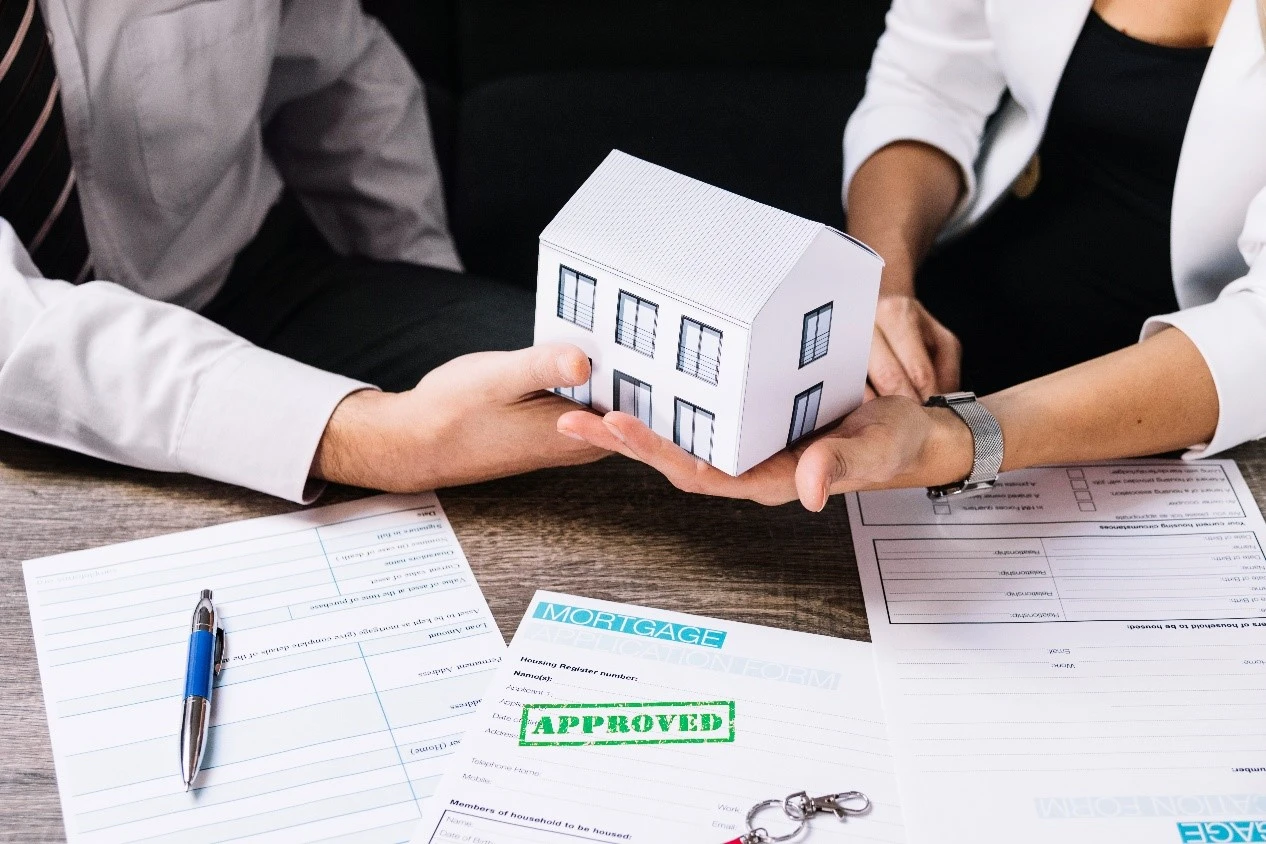What Happens When a Buyer Backs Out of a Real Estate Deal? 
