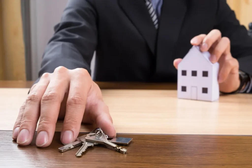 What are the Differences in Leasehold vs Freehold Ownership?